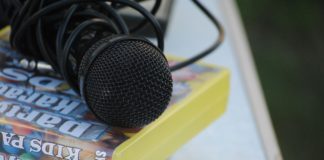 Domowe karaoke – jaki mikrofon wybrać?