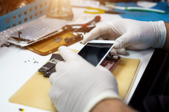 Czy można wymienić baterię w IPhone X