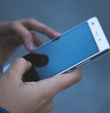 stary telefon