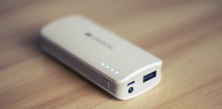 Czy powerbank można ładować ładowarka od telefonu?